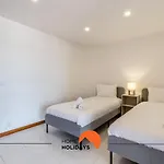 דירה #169 3br Medronheira Spacious & Relax אלבופיירה