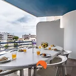 #169 3br Medronheira Spacious & Relax דירה אלבופיירה
