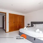 #169 3br Medronheira Spacious & Relax דירה