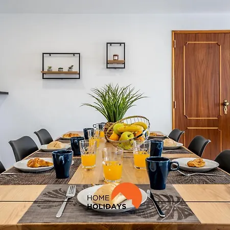 #169 3br Medronheira Spacious & Relax דירה *