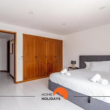 #169 T3 Medronheira By Holidays Lejlighed