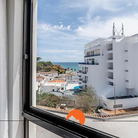 #169 T3 Medronheira By Holidays Lejlighed *