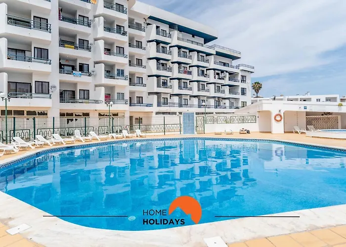 #169 T3 Medronheira By Holidays *