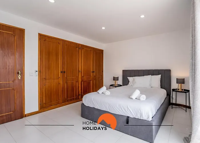 Appartamento #169 T3 Medronheira By Holidays *