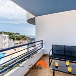 Apartment #169 3br Medronheira Spacious & Relax *
