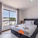 Apartment #169 3br Medronheira Spacious & Relax
